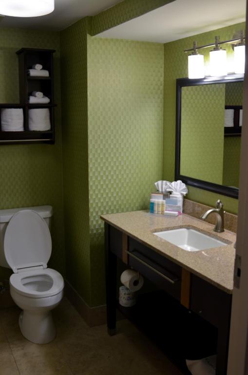 Hampton Inn Perry - image 6