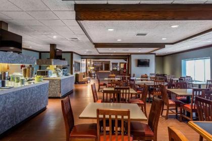 Quality Inn Perrysburg - image 3