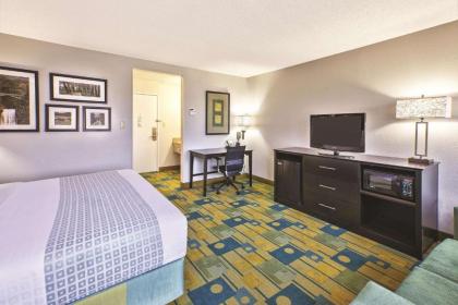 La Quinta Inn by Wyndham Toledo Perrysburg - image 6