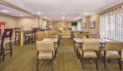 La Quinta Inn by Wyndham Toledo Perrysburg - image 8