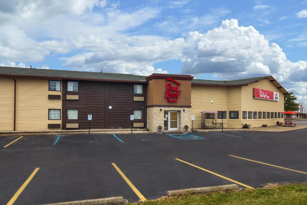 Red Roof Inn Perrysburg - image 4