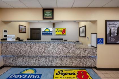 Days Inn by Wyndham Perrysburg - image 5