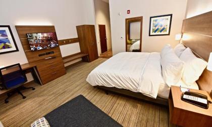 Holiday Inn Express & Suites - Perryville I-55 an IHG Hotel - image 10