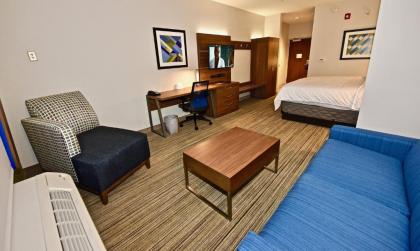 Holiday Inn Express & Suites - Perryville I-55 an IHG Hotel - image 9