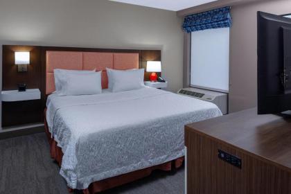 Hampton Inn Woodbridge - image 15