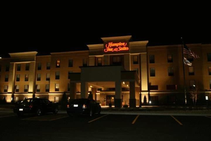 Hampton Inn and Suites Peru - main image