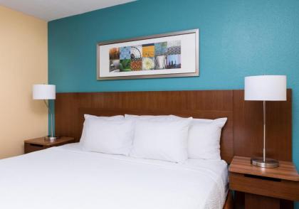 Fairfield Inn & Suites Peru - image 8