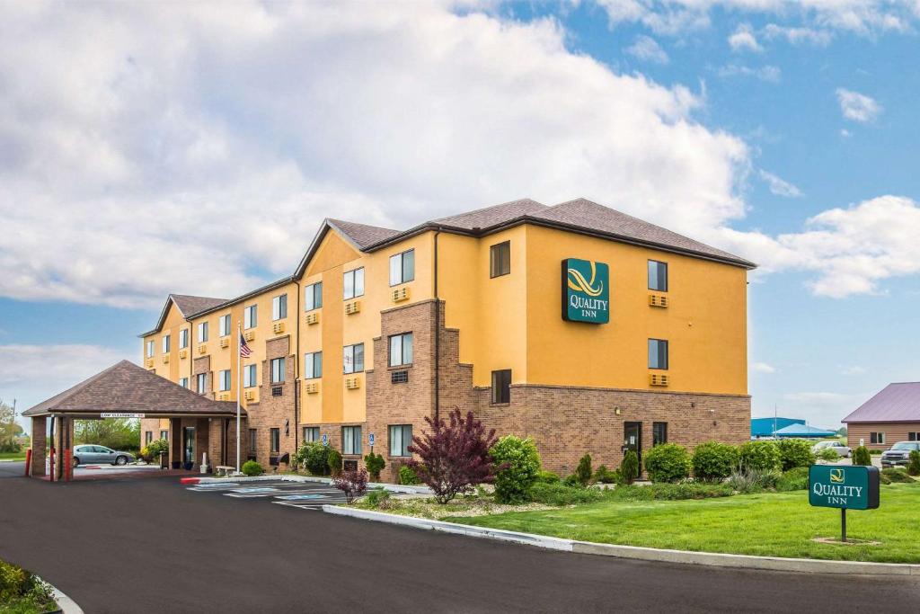 Quality Inn Peru near Starved Rock State Park - main image