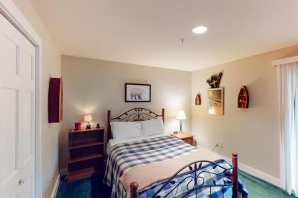 Bromley Mountain Condo CD2 - image 13