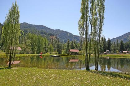 Huckleberry Cabin - image 6