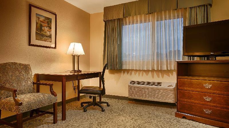 Best Western Petaluma Inn - image 3