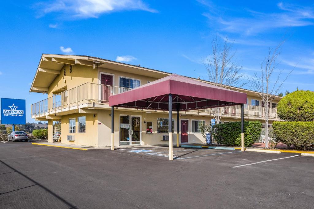 Americas Best Value Inn Petaluma - main image