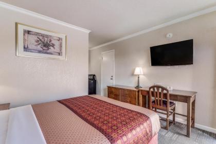 Americas Best Value Inn Petaluma - image 8