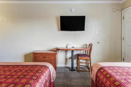 Americas Best Value Inn Petaluma - image 9