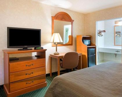 Quality Inn Petersburg-Fort Lee - image 12