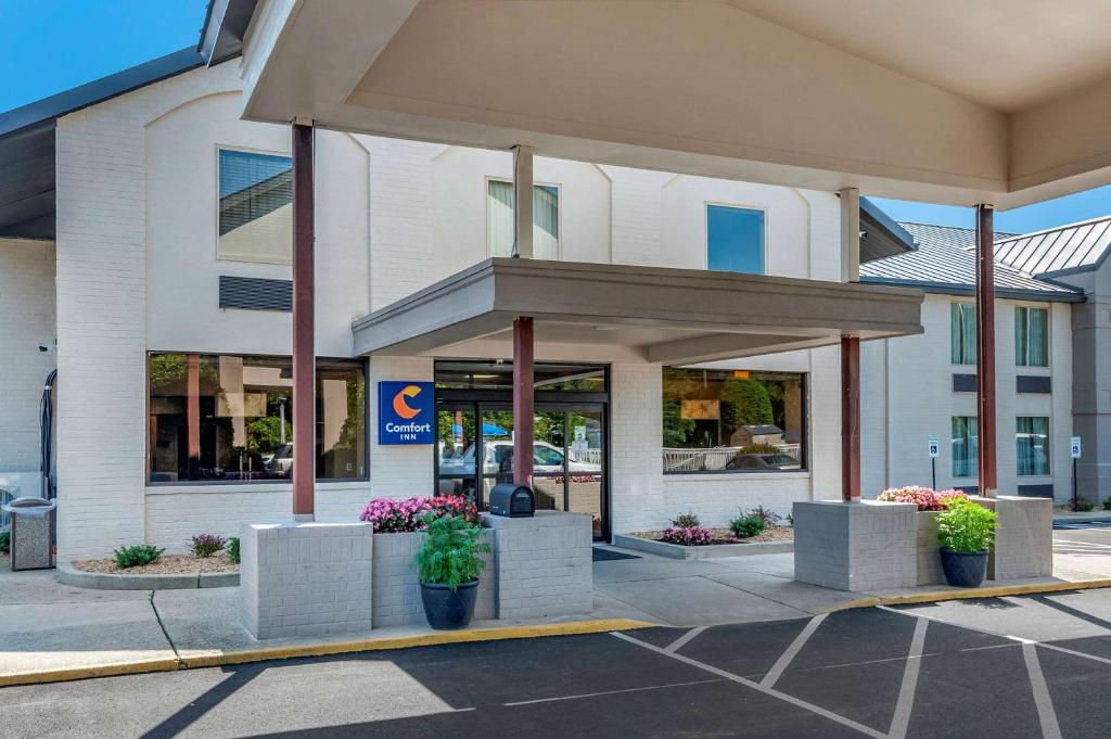 Comfort Inn Petersburg - Fort Lee - image 2