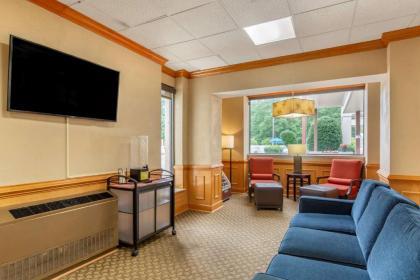 Comfort Inn Petersburg - Fort Lee - image 4