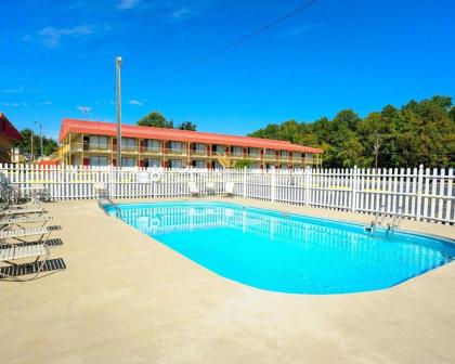 Econo Lodge Petersburg - Fort Lee - image 13