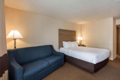 Quality Inn - Petoskey - image 2