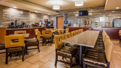 Best Western Waukesha Grand - image 8