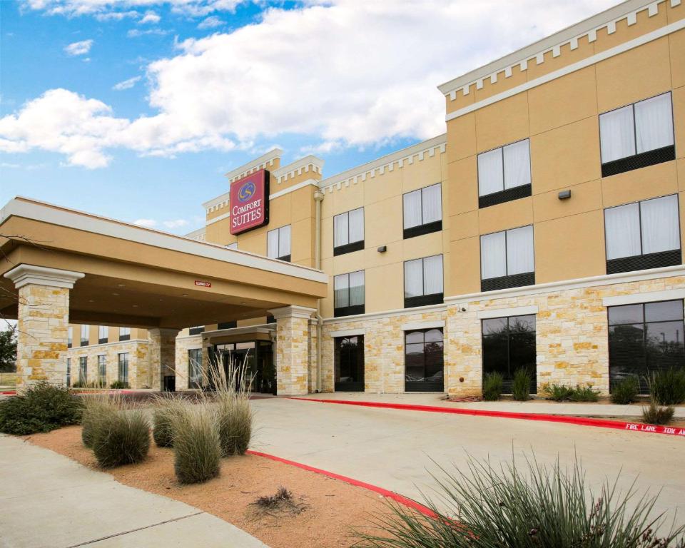 Comfort Suites North Pflugerville - Austin North - image 5