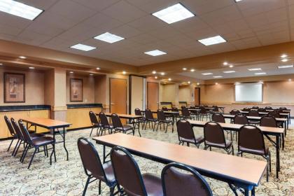 Hampton Inn & Suites Pharr - image 8