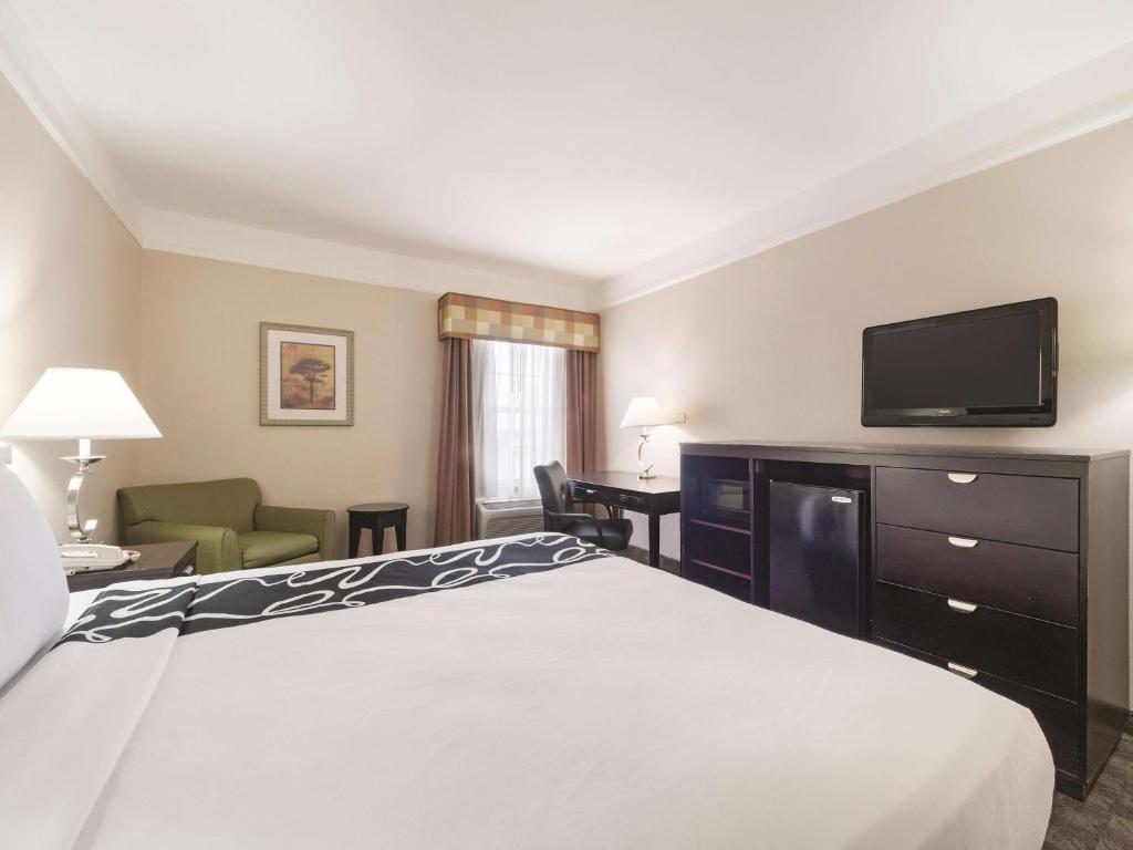 La Quinta by Wyndham Pharr - Rio Grande Valley - image 5