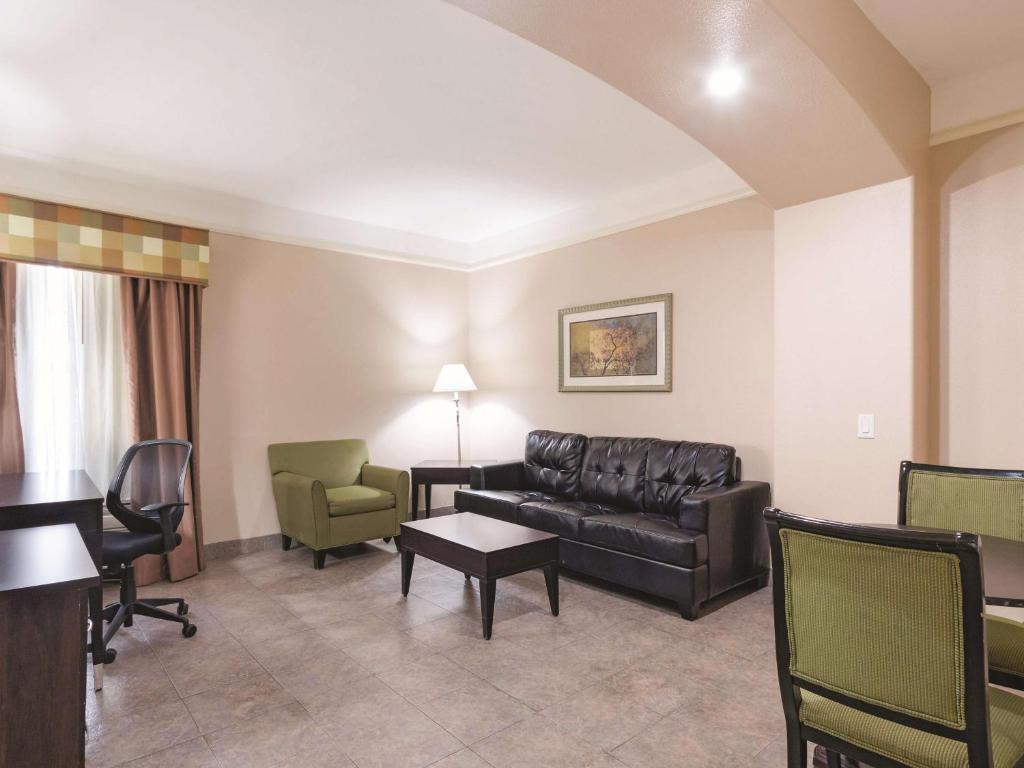 La Quinta by Wyndham Pharr - Rio Grande Valley - image 6