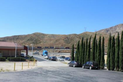 Cajon Pass Inn - image 9