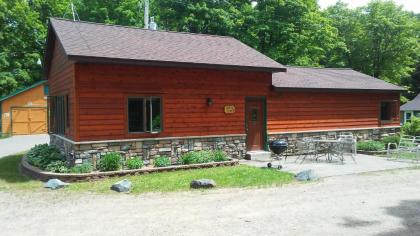 Musky Lodge Home - image 10