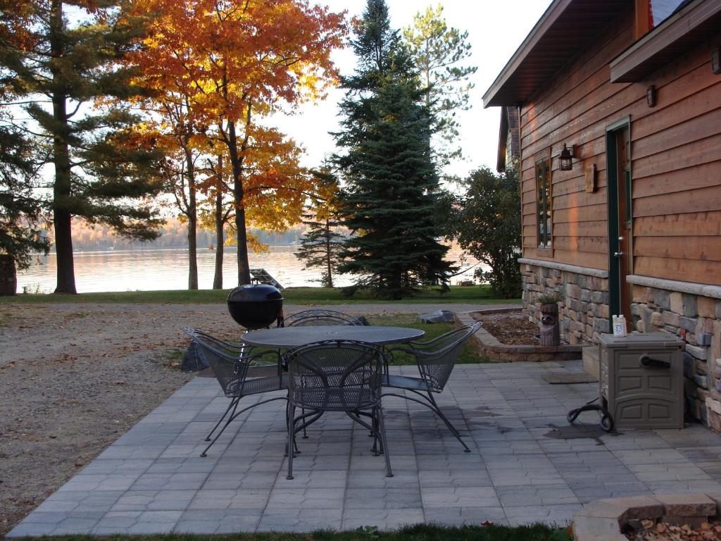 Musky Lodge Home - image 5