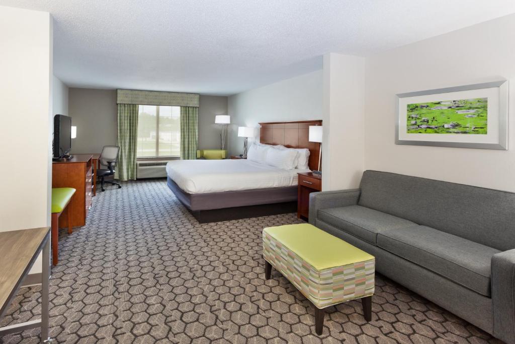 Holiday Inn Express Phenix City-Fort Benning an IHG Hotel - image 7