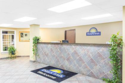 Days Inn by Wyndham Phenix City Near Fort Benning - image 14