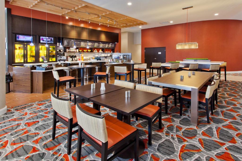 Courtyard by Marriott Columbus Phenix City - image 4