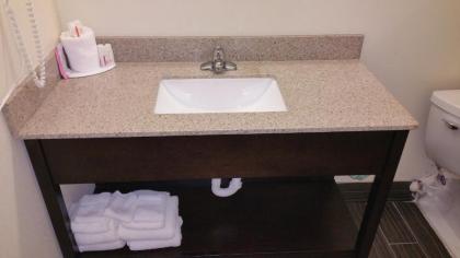 Americas Best Value Inn Phenix City - image 12