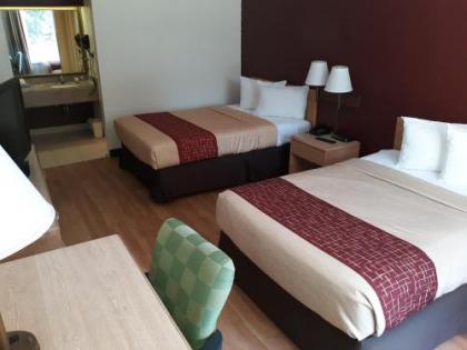 OYO Hotel Phenix City Central - image 1