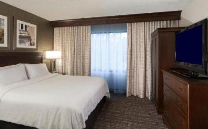 Embassy Suites by Hilton Philadelphia Airport - image 4