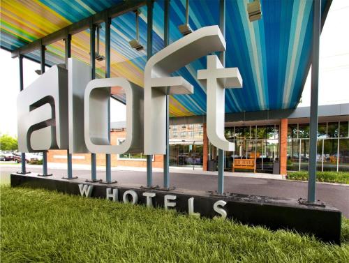 Aloft Philadelphia Airport - main image