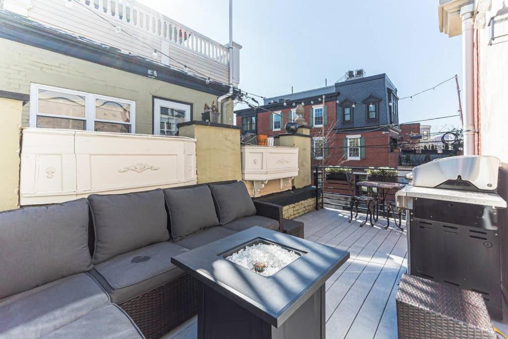 Fire Pit -Roof Deck- Parking -Penn-CHOP-Sleeps 7 - image 7