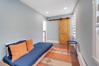 Stylish Rowhome-Fishtown-Near Shops - image 8