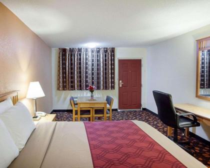 EconoLodge Phillipsburg - image 5