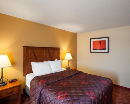 Rodeway Inn & Suites Phillipsburg - image 12