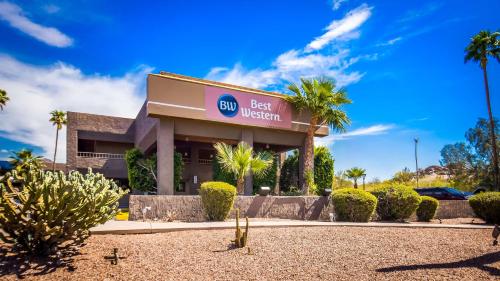 Best Western InnSuites Phoenix Hotel & Suites - main image