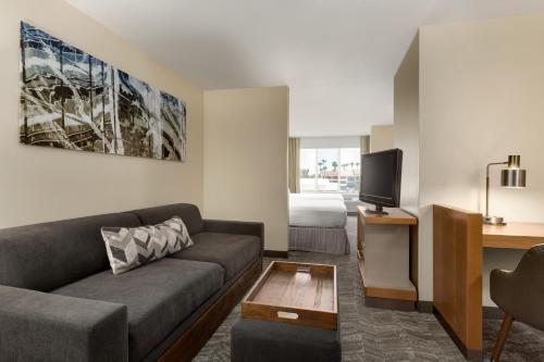 SpringHill Suites Phoenix North - image 3