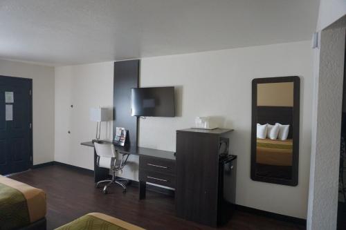 SureStay Hotel by Best Western Phoenix Airport - image 5