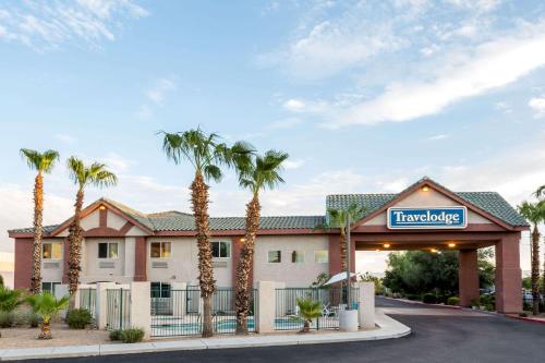 Travelodge by Wyndham Phoenix - main image