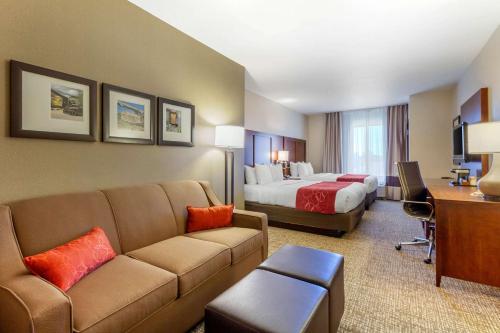 Comfort Suites Glendale - State Farm Stadium Area - image 5