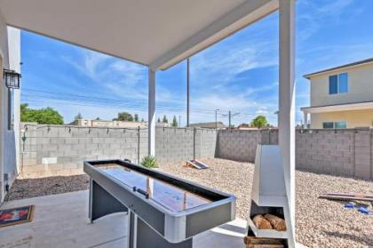 Upscale Phoenix Home with Backyard Near Golf! - image 5