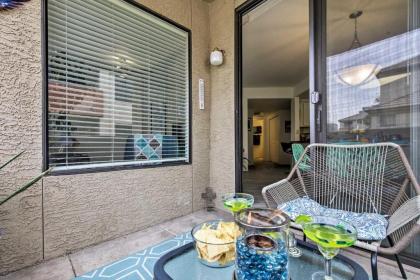 Chic Condo with Pool about 3 Mi to Downtown Phoenix! - image 10