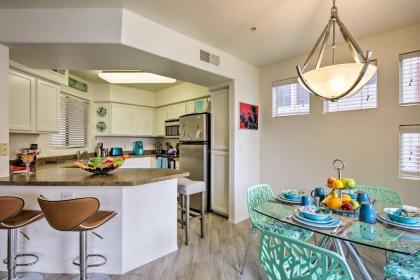 Chic Condo with Pool about 3 Mi to Downtown Phoenix! - image 11